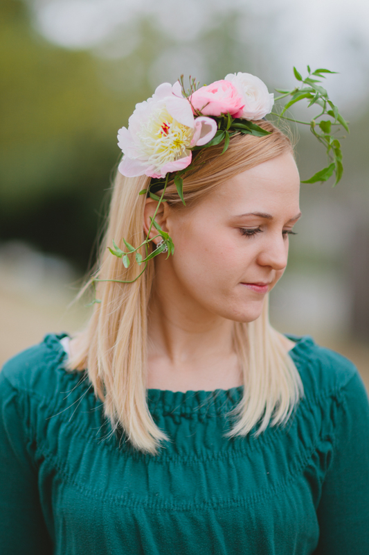 DIY: Floral Headband - Project Wedding