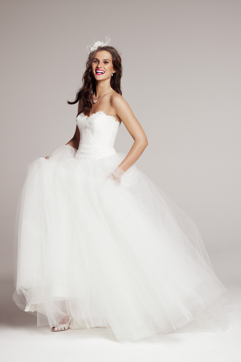 Ball gown wedding dresses with tulle